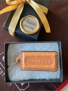 Y2K 2.25” Coach Vachetta Tan Stitched Leather Hang Tag Replacement Charm | Sz L